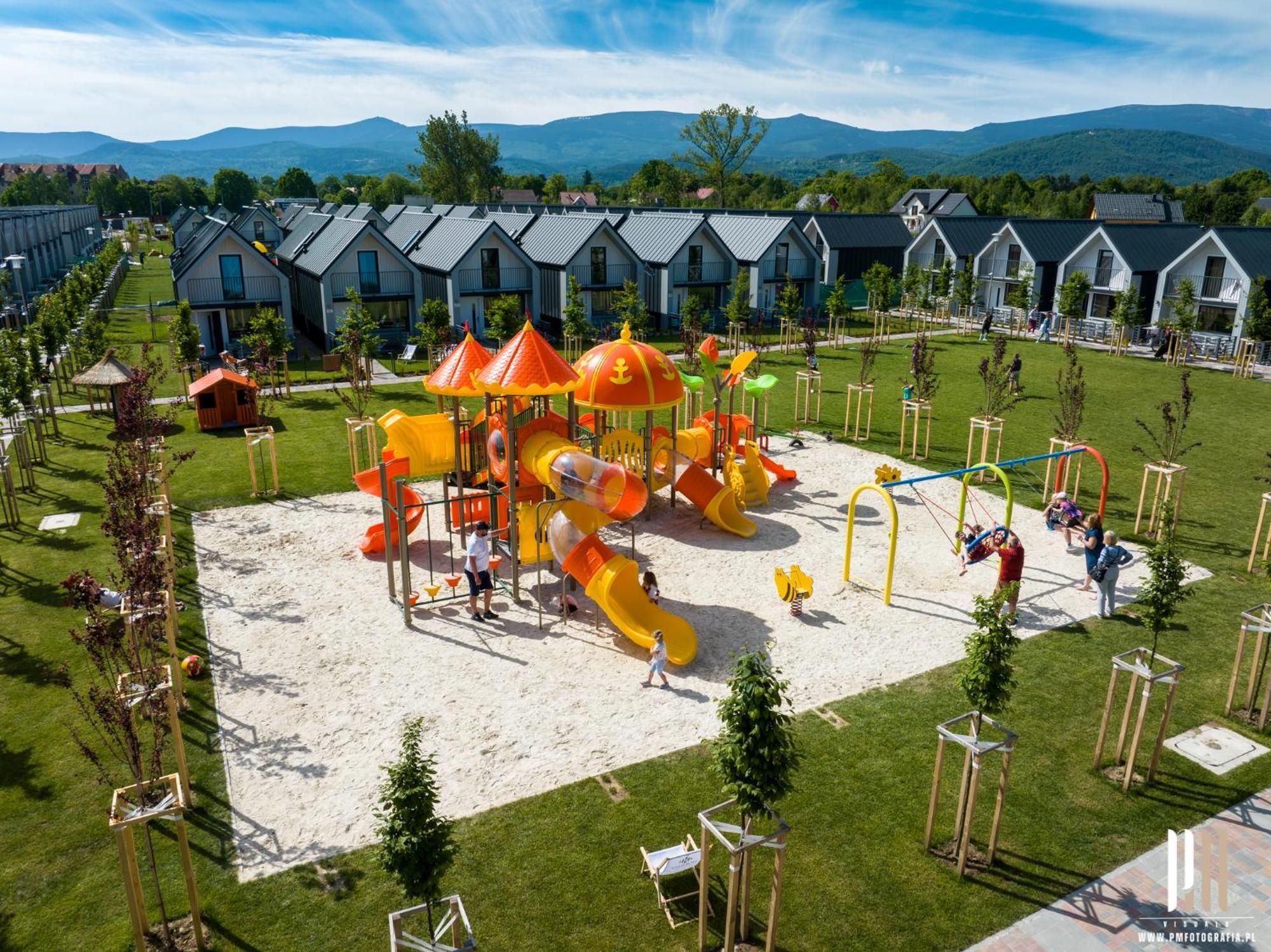 Holiday Park & Resort Cieplice Zdroj Jelenia Góra Kültér fotó